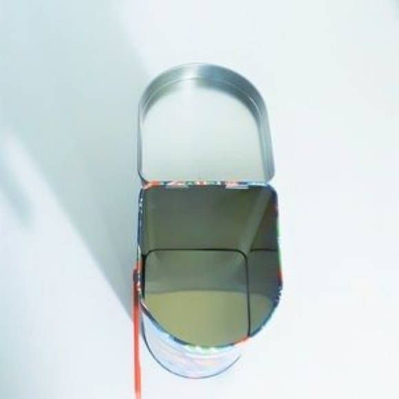 Seasons Greetings Blue Holiday Reusable Tin - Picture 7 of 8